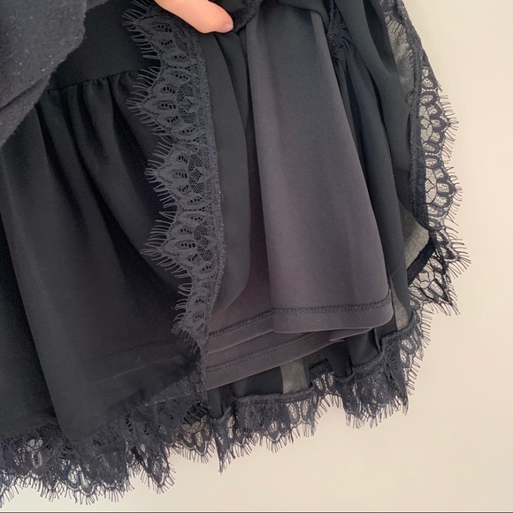 ✨3 for 15✨Adorable black skirt - Picture 4 of 5